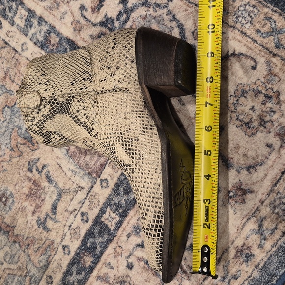7/7.5 Freebird Miramar Leather Booties in Snakeskin, Size 6 Tag - Picture 12 of 15